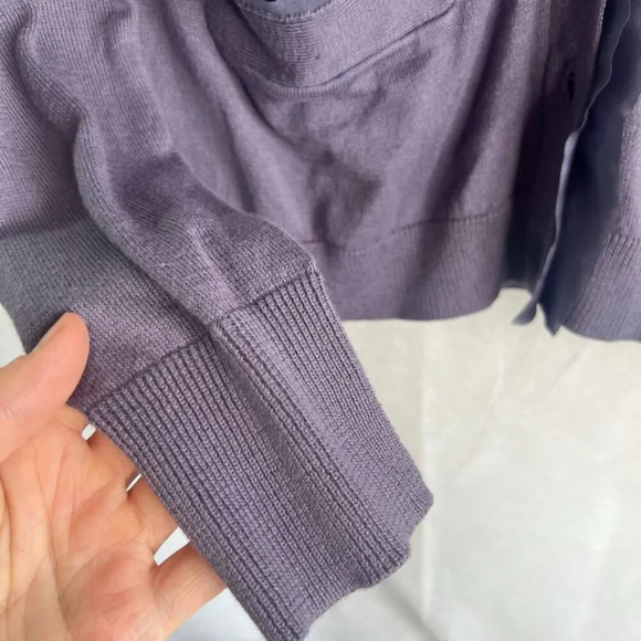 Daisy Fuentes‎ Satin Trim Long Sleeve Vneck Lightweight Cardigan Size Small - Picture 6 of 10